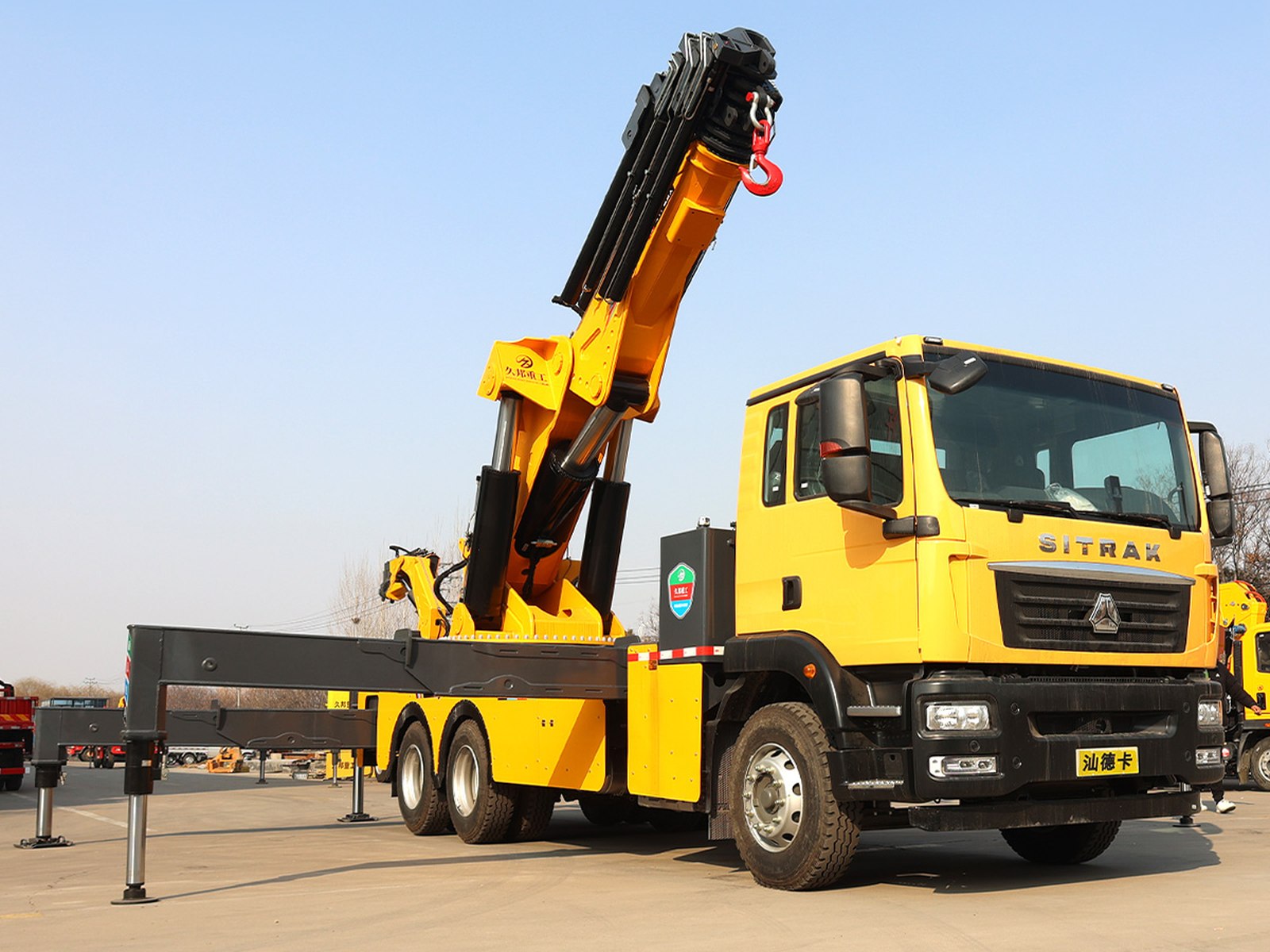 Grue sur camion à flèche articulée JIUBANG de 80 T 1