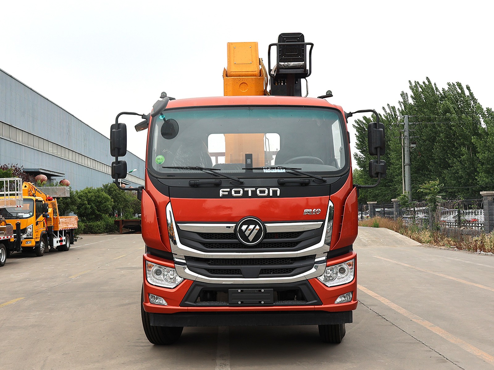 JIUBANG SQS200-4 8T Truck-Mounted Crane 3