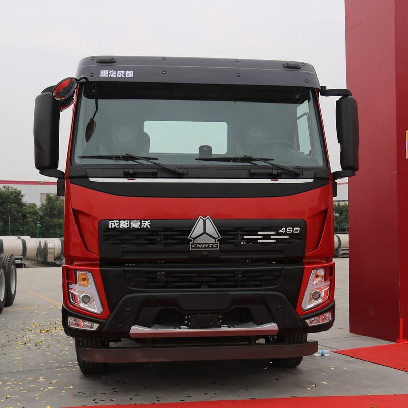 China heavy duty truck Chengdu commercial vehicle Hao Wo V7-X tractor 2