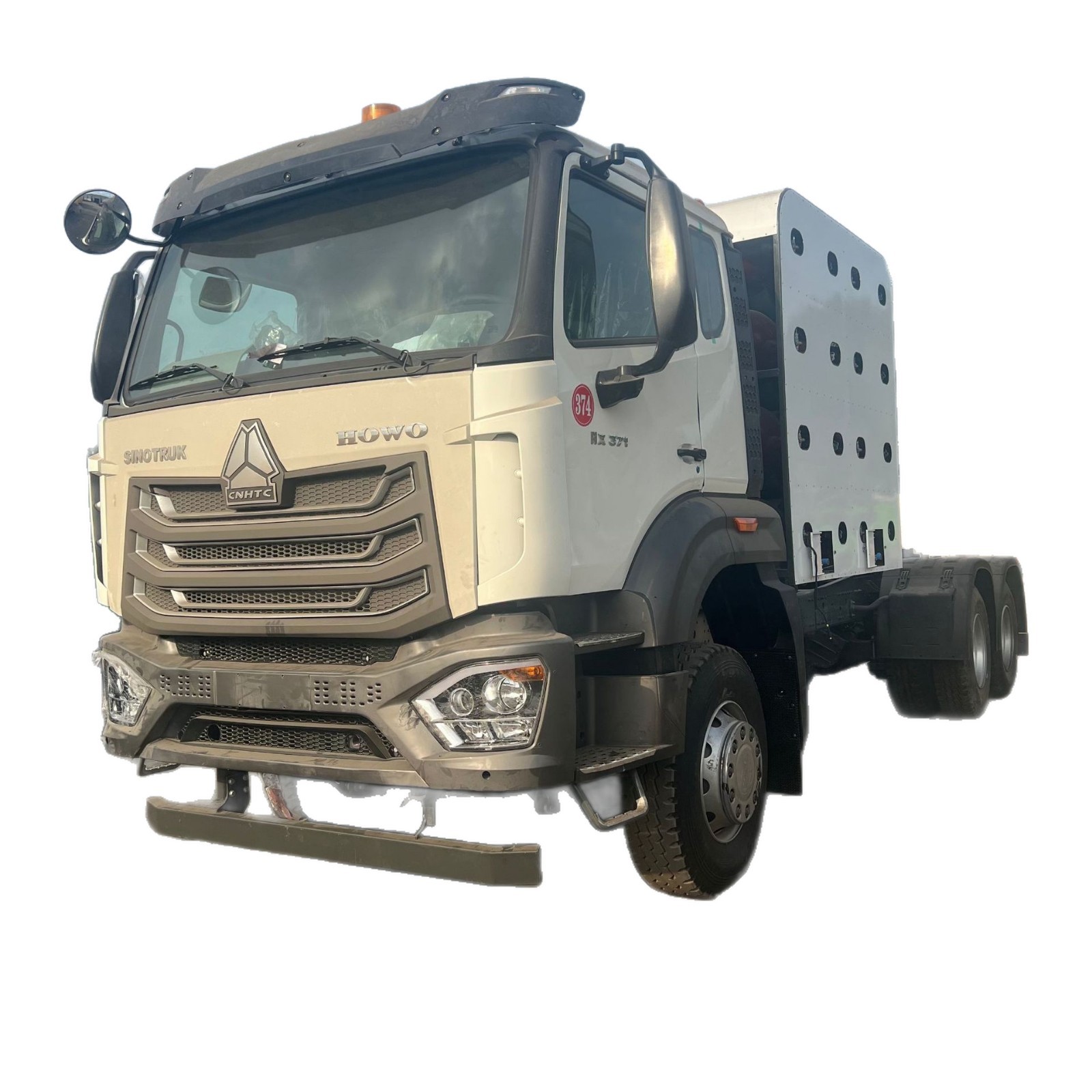 Howo NX Towing Truck Natural Gas CNG Truck 371 HP Logistics Container Freight Trailer Head