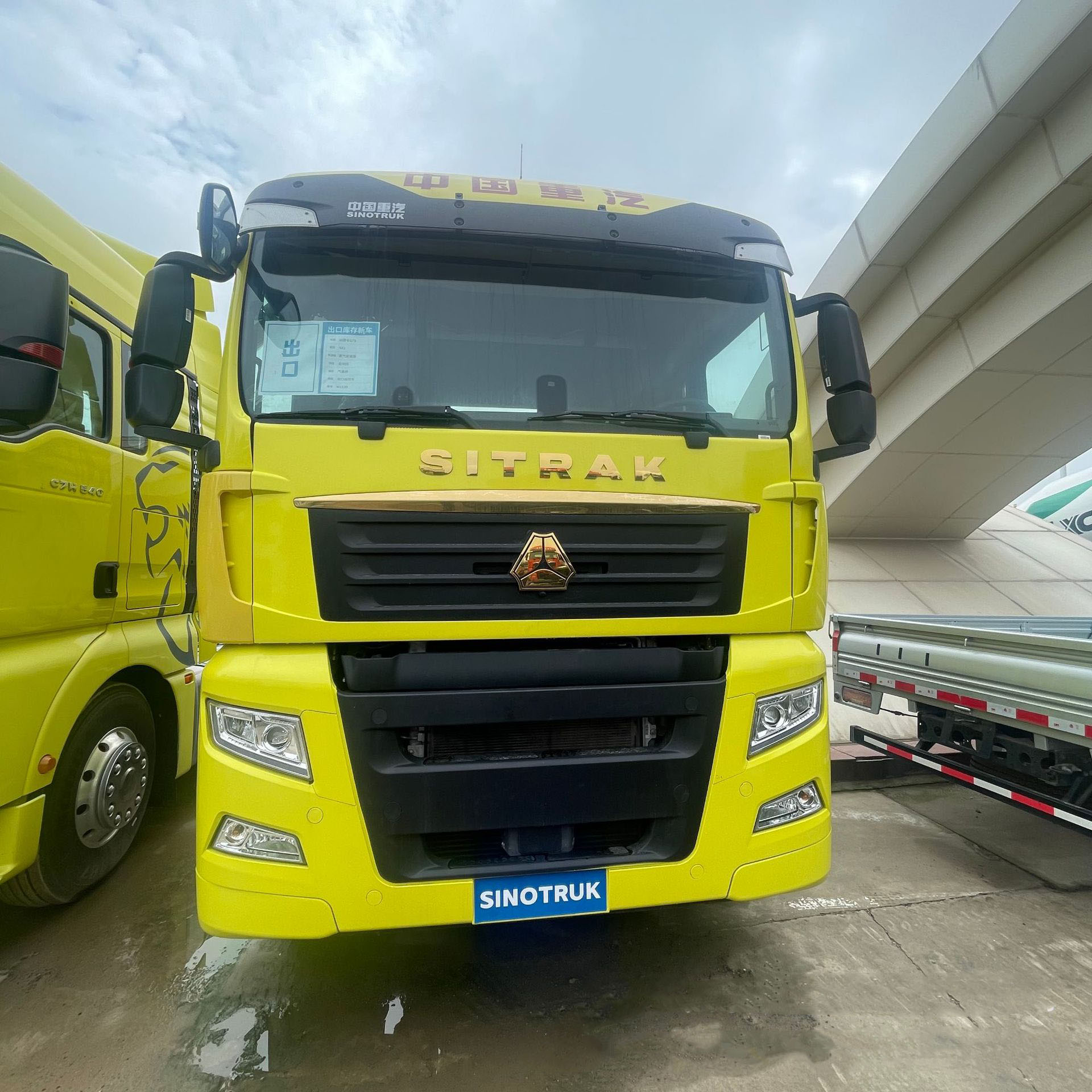 China National Heavy Duty Truck Group Sinotruk SITRAK Single-Drive G7S Semi-Trailer Tractor Truck Head