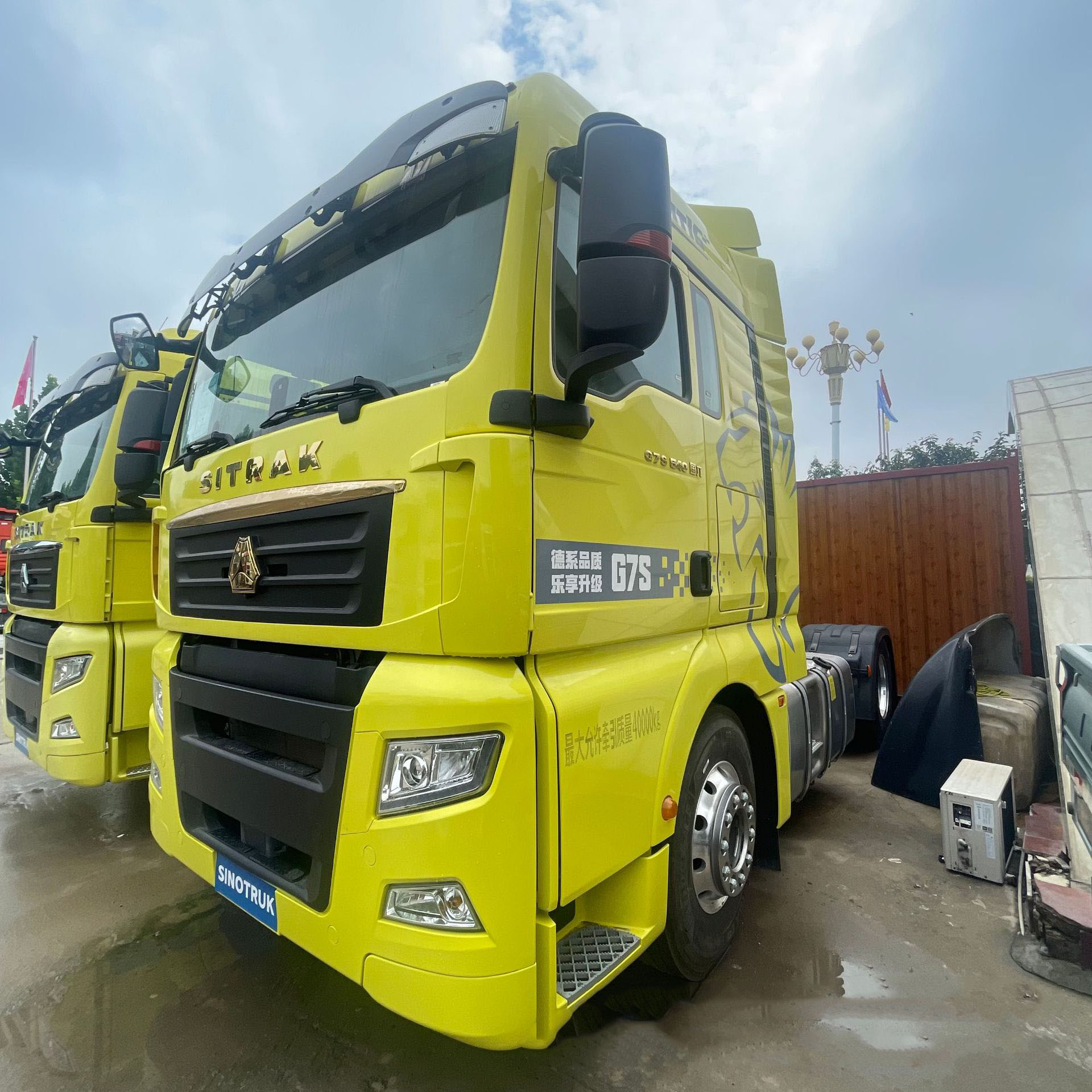 China National Heavy Duty Truck Group Sinotruk SITRAK Single-Drive G7S Semi-Trailer Tractor Truck Head 6