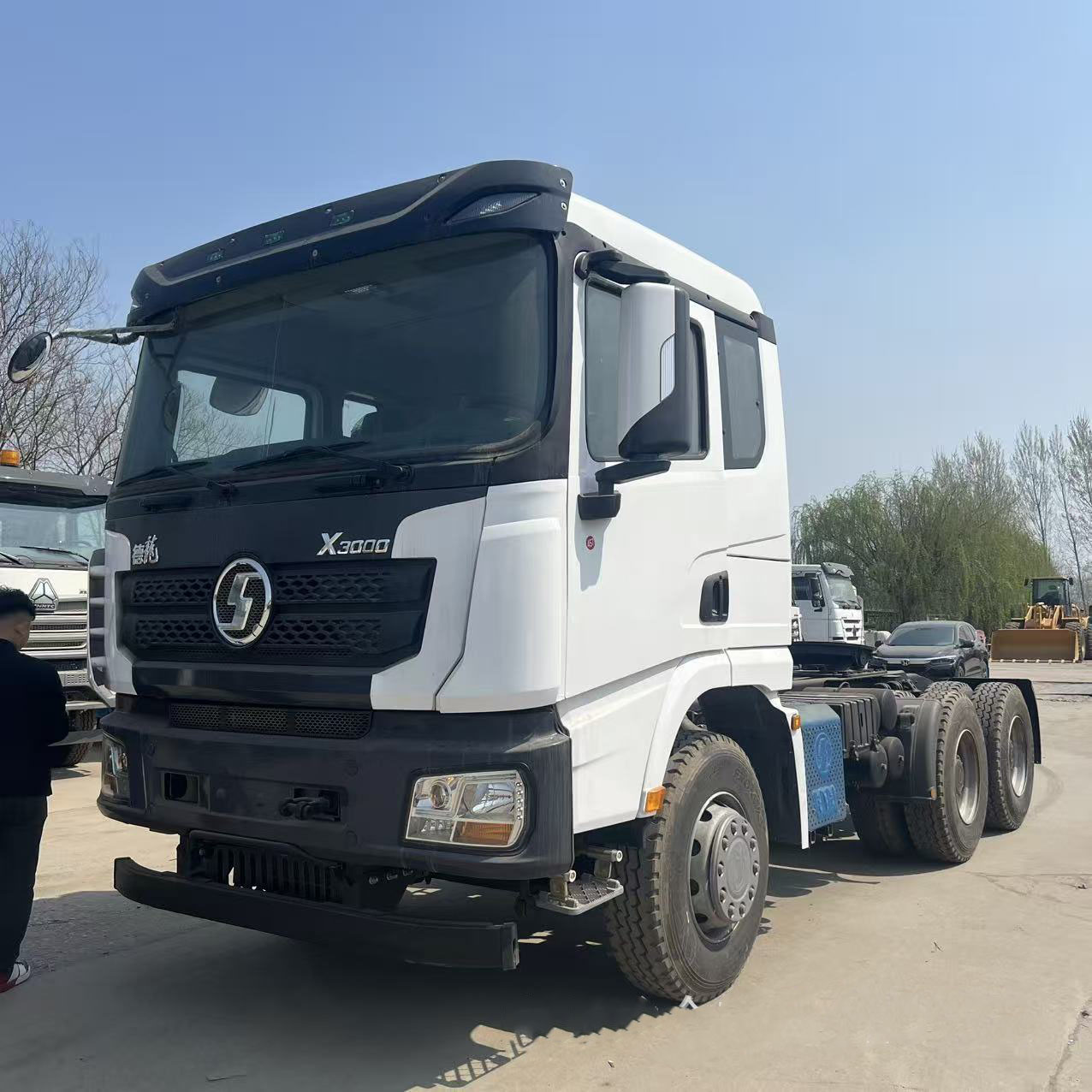 Shaanxi Automobile Delong X3000 heavy-duty tractor 430 horsepower 10 wheel 6 4 drive semi-trailer transport truck trailer head 12