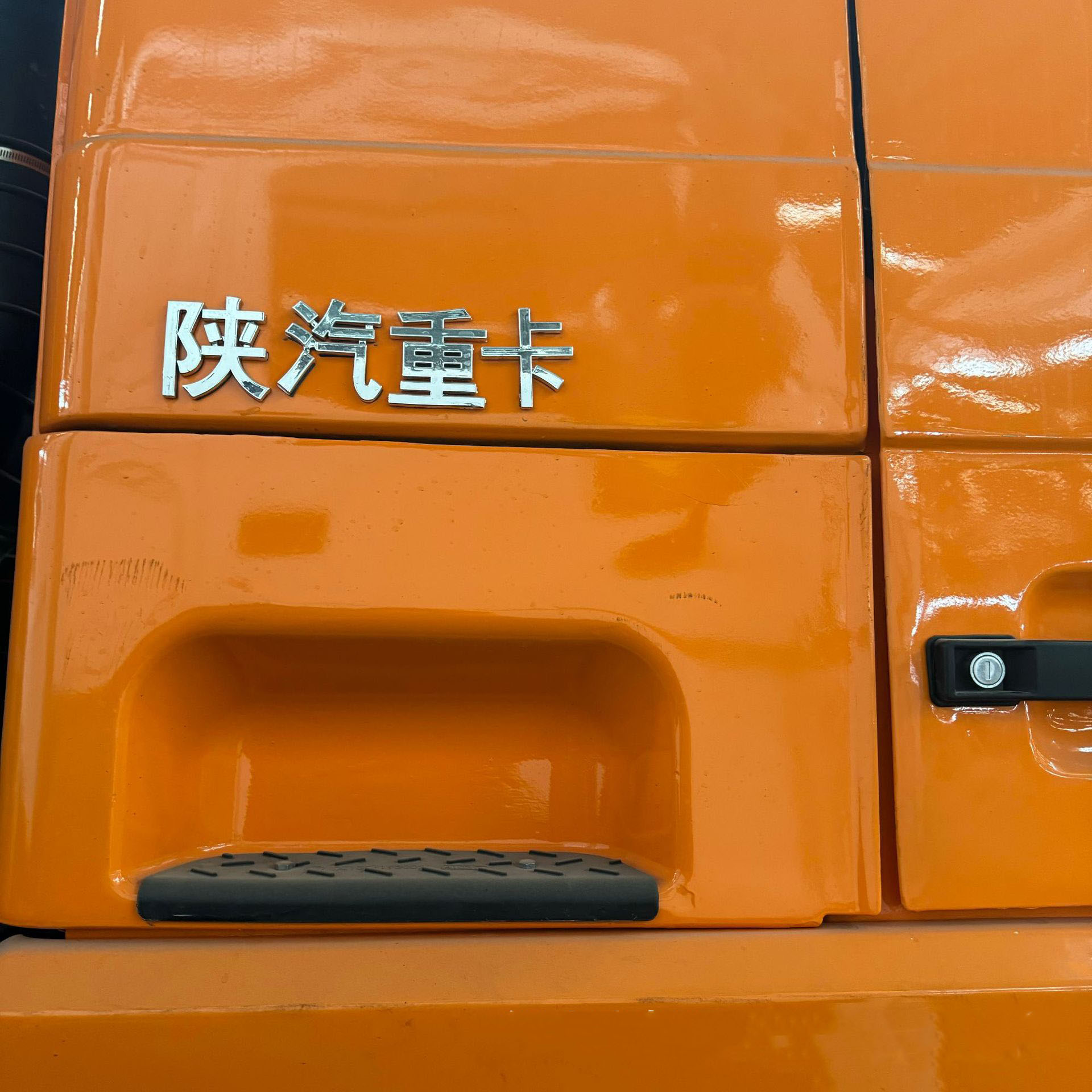 Shaanxi Automobile Delong Right Steering dump truck 380 horsepower dump truck SHACMAN heavy-duty truck Weichai 15