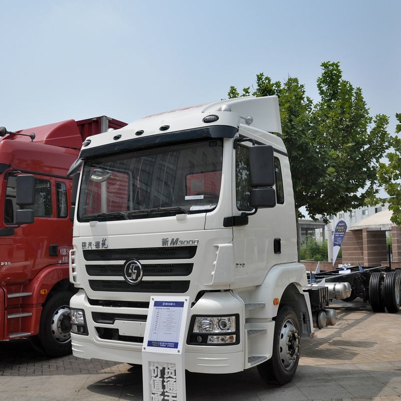 陕汽重卡德龙新M3000载货车